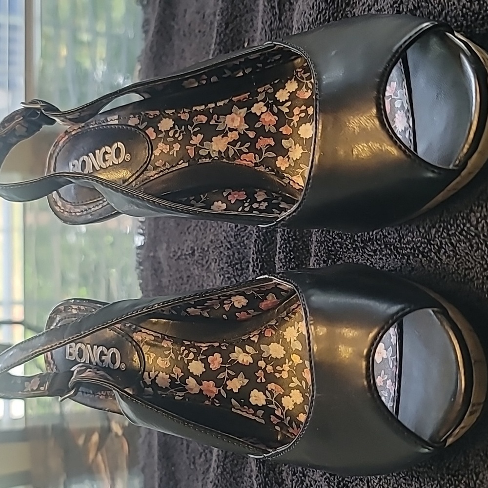 Woman Shoe size 8 platform cork heel